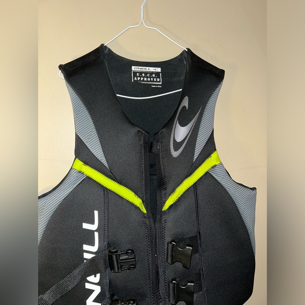 men’s o’neill life jacket vest u.s.c.g approved